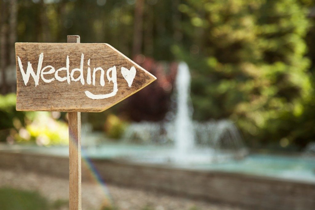 Wooden wedding signage